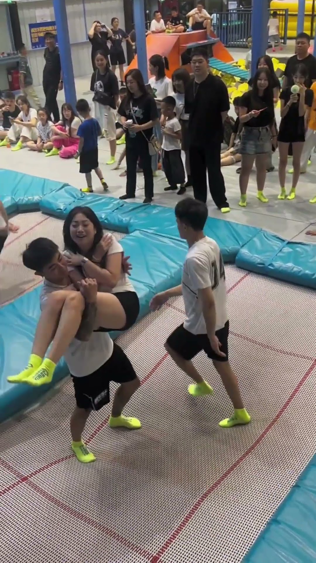 Watch This Teen Jump Around A??Fun Park Trampoline For The First Time #viralvideo #shorts