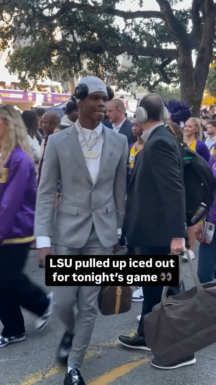 LSU Football iced out for Tiger Walk ❄️