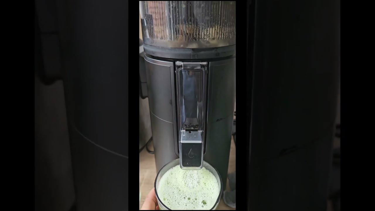 Erfrischender Sellerie-Birne-Ingwer-Gurke-Smoothie* 🍹🥒 - YouTube