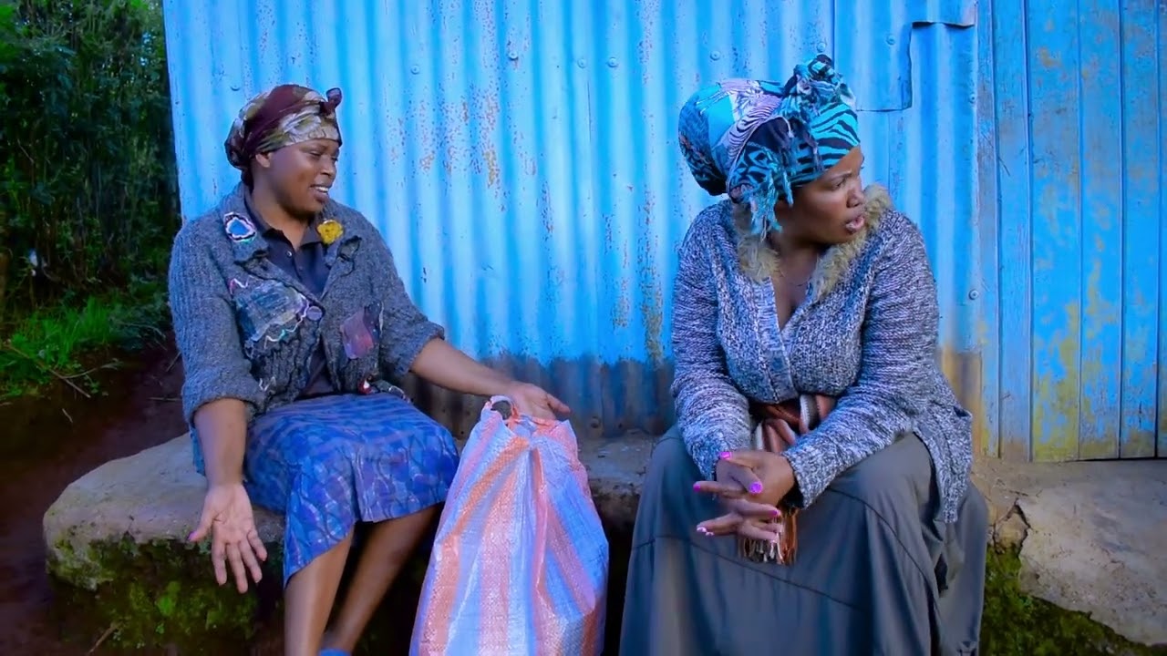 Christina crazy woman advising bornes