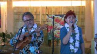 Aryati in Indisch Eetcafe.wmv