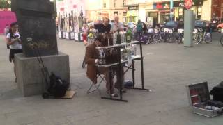 Amazing Blindfolded Man plays Mozart