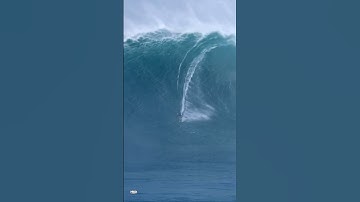 Thumbnail of JAWS BIGGEST WAVES EVER SURFED XXL- CARLOS BURLE #Shorts