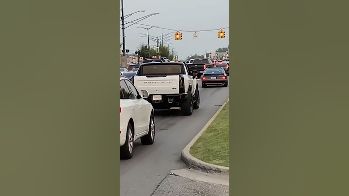 CRABWALK ! GMC Hummer EV Pickup live action