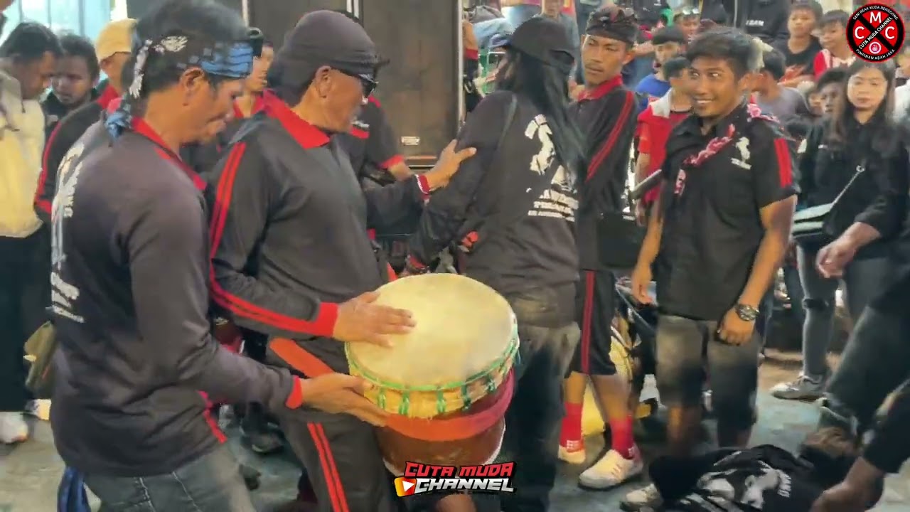 Joss Pisan Atraksi Kanca Nayaga Cuta Muda Auto Nyebur Ke Kolam Ikan || Cuta Muda Group Di Cimenyan