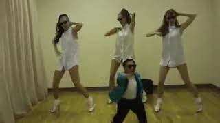 Short Man Through The Legs 3 Women - "Gangnam Style"  MINI-PSY