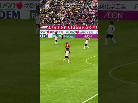 鹿島アントラーズ 英: Kashima Antlers 柏レイソル 英: Kashiwa Reysol