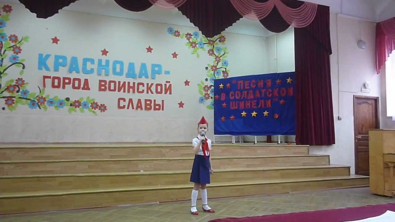 Аня Ковальчук "Коричневая пуговка". - YouTube