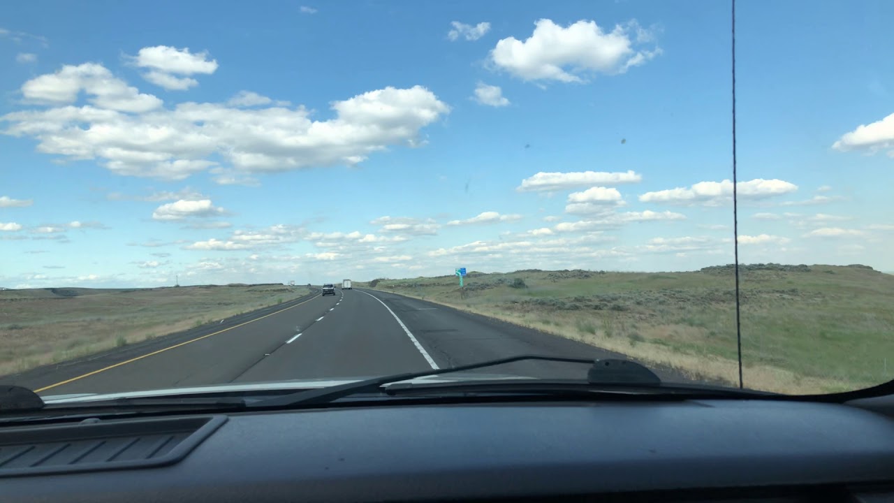 SPRAGUE LAKE , WA, USA VIEW FROM THE HIGHWAY I-90