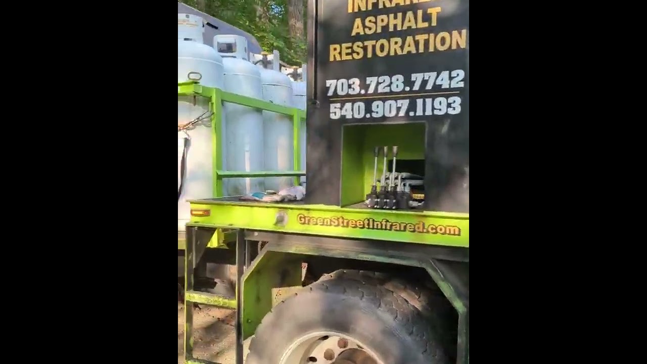 Infrared asphalt repair truck running September 2022