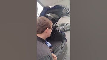 2021 VW ID.4 Power Liftgate - May 14, 2022 Mpls. Auto Show.