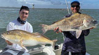 Galveston North Jetty Cut.  Fishing for Bull Reds and Black Drum by Peeling Line 579 views 6 months ago 8 minutes, 14 seconds