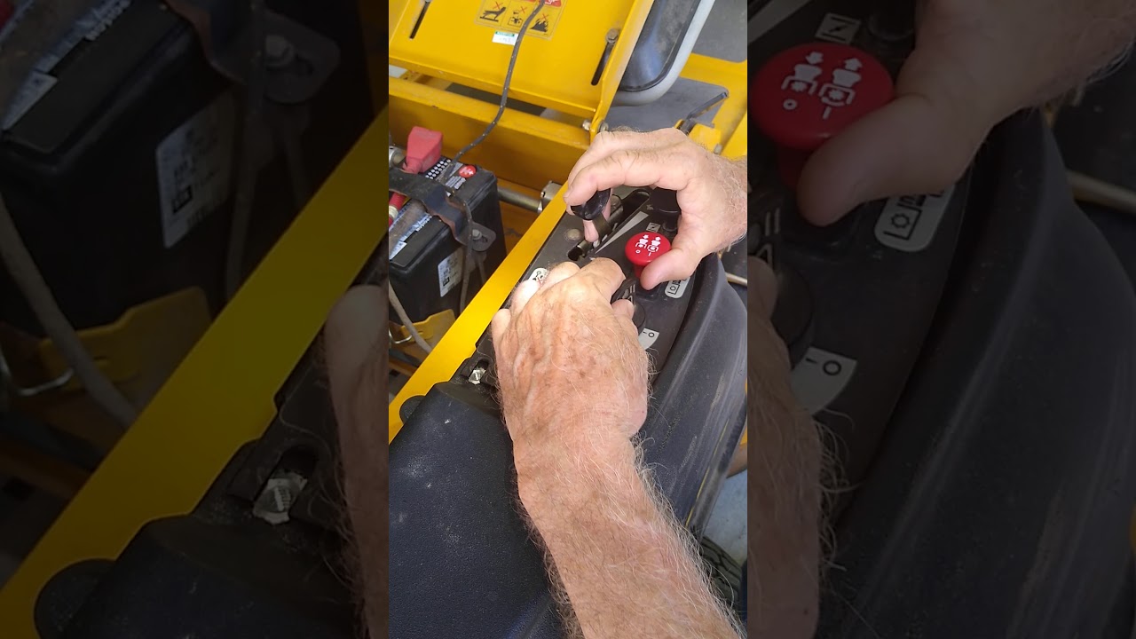 HOW TO FIX HUSTLER Zero turn mower WONT START Just CLICKS  the FIX  SIMPLE