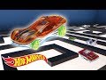 ИКС-РЕЙСЕРЫ Hot Wheels В СВЕТЛОМ ЛАБИРИНТЕ | Hot Wheels Россия 3+