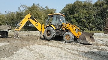 JCB Dozer Working On Sandy Place - JCB - JCB Loading Gravel in Tractor