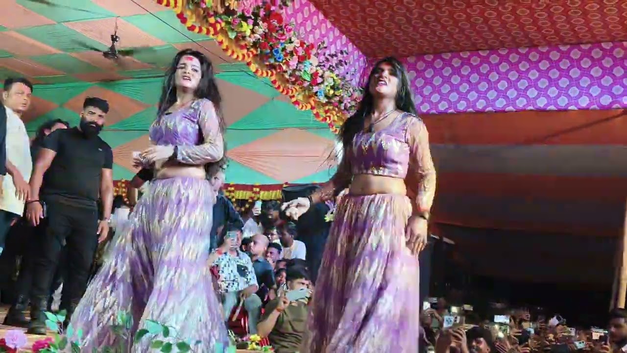 माही मनीषा के स्टेज प्रोग्राम मचाया धमाल लाखों की संख्या में आए उनके फैंस।। बिरौली बाजार रुपौली