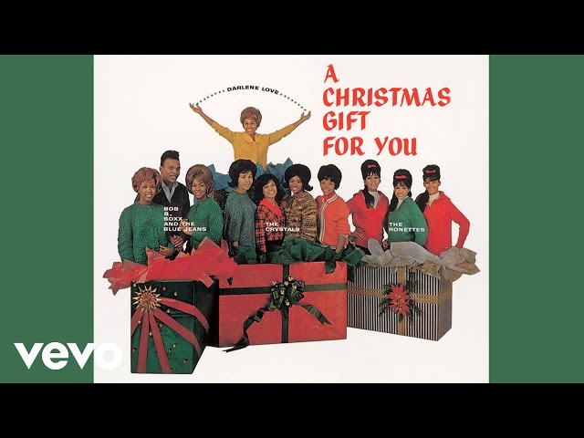 The Ronettes - I Saw Mommy Kissing Santa Claus