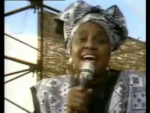 Soweto Blues-Miriam Makeba( GRACELAND CONCERT WITH PAUL SIMON )