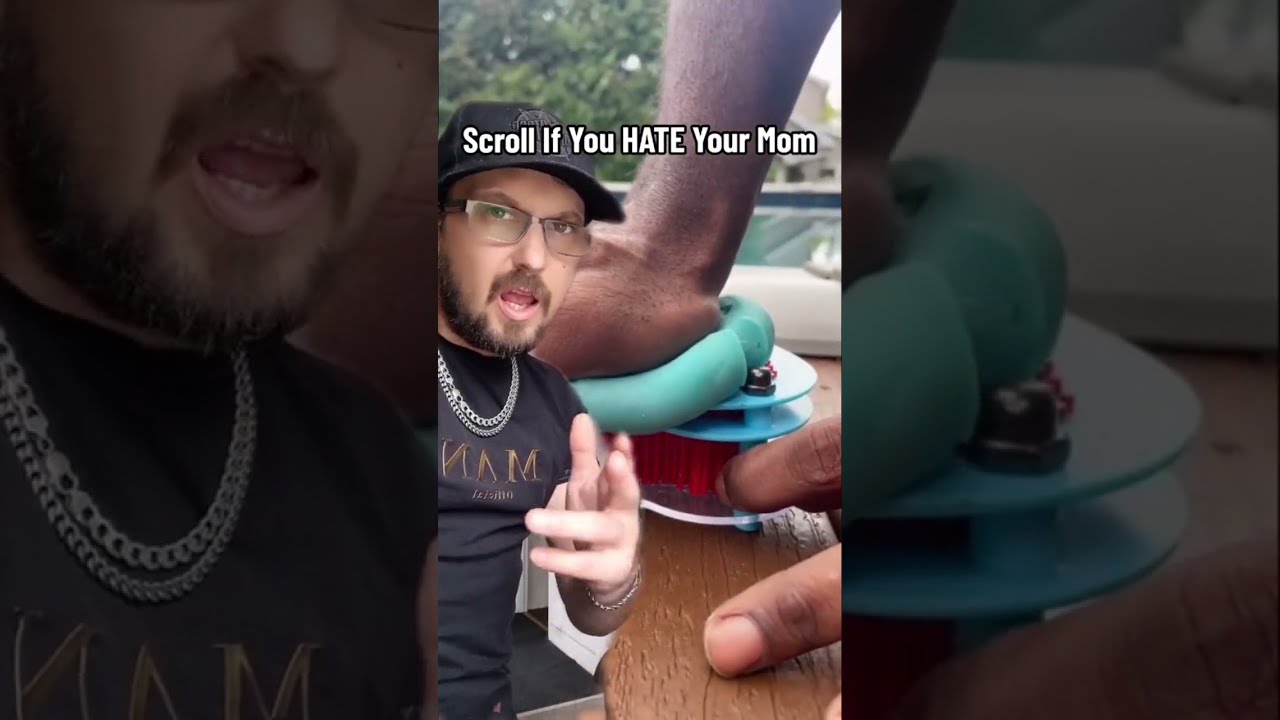 Scroll If You HATE Your MOM Shorts Mom Mum Satisfyingvideo Trypophobia Youtuber Subscribe