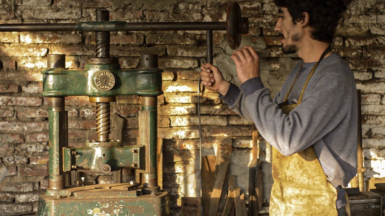 El Balancín (prensa a tornillo manual)