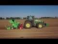 Plantation de pdt avec quatre john deere 2x 8r345 8530 7r350 patatoes planting with john deere