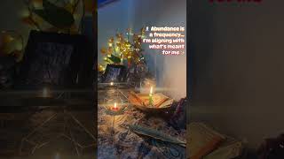 🕯️ Lighting the path to abundance. My energy is aligned, my intentions are set. ✨