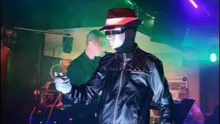 Electromantics - Are 'Friends' Electric? (Tubeway Army Cover) live at The Winking Man 2nd Oct 2021