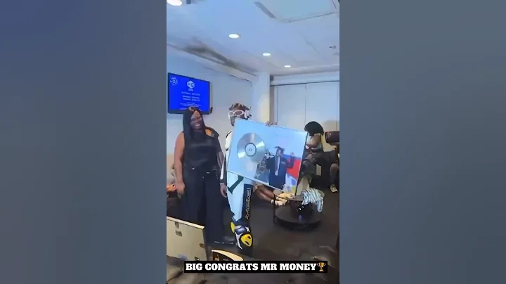 Moment When Asake O2 Arena Sold Out Plaque Was Presented To Him #shorts  #music #afrobeat