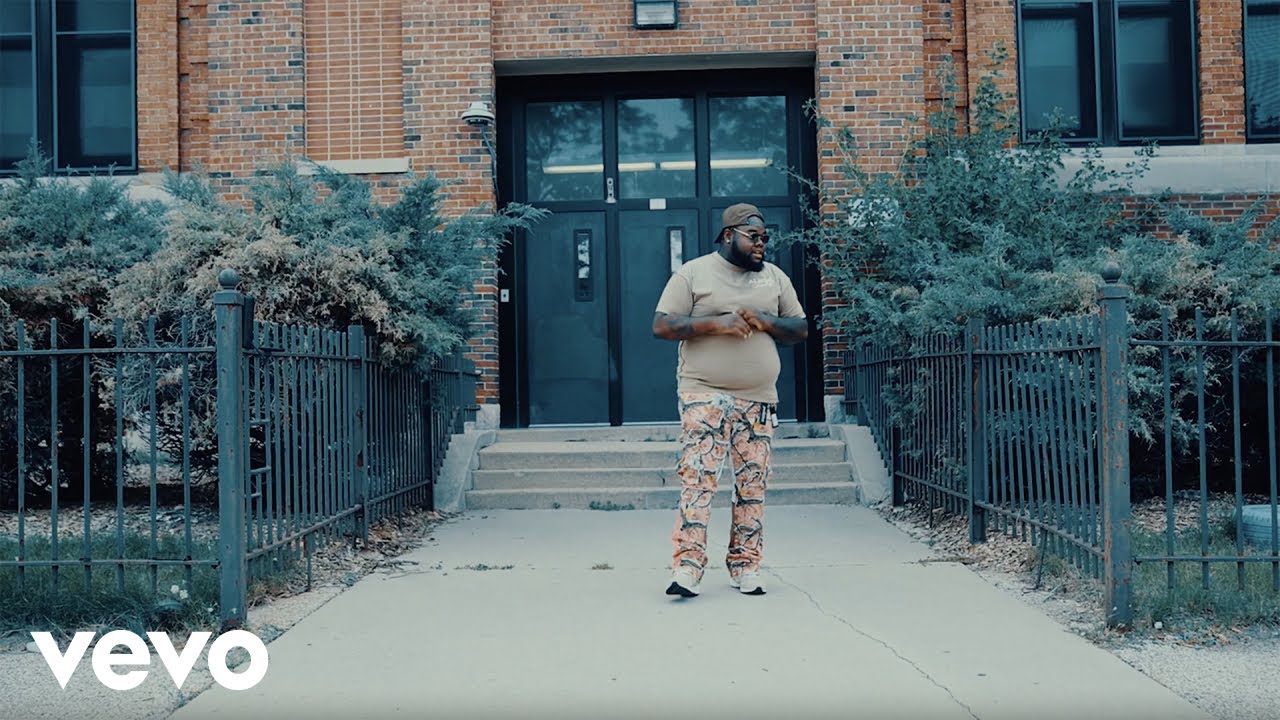414bigfrank - Let Me Be (Official Music Video) - YouTube