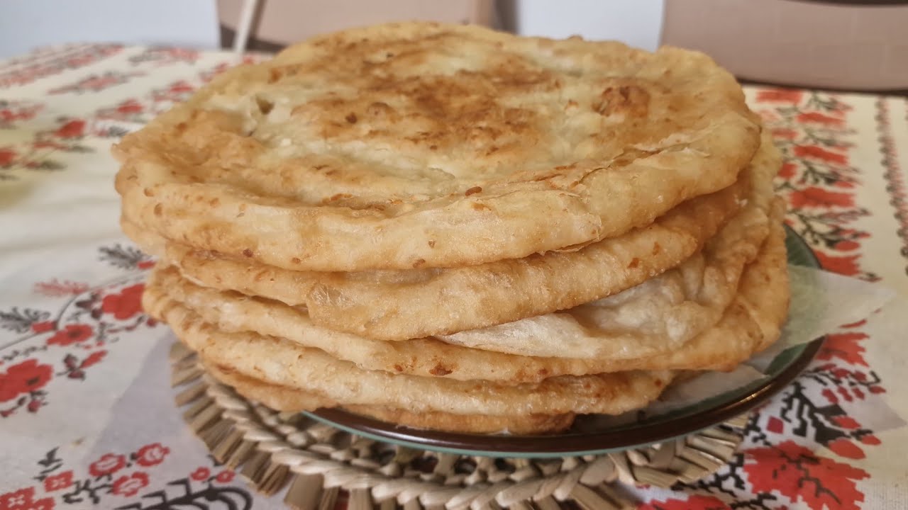 Cum se fac plăcintele cu brânză și varză – Întorsuri delicioase