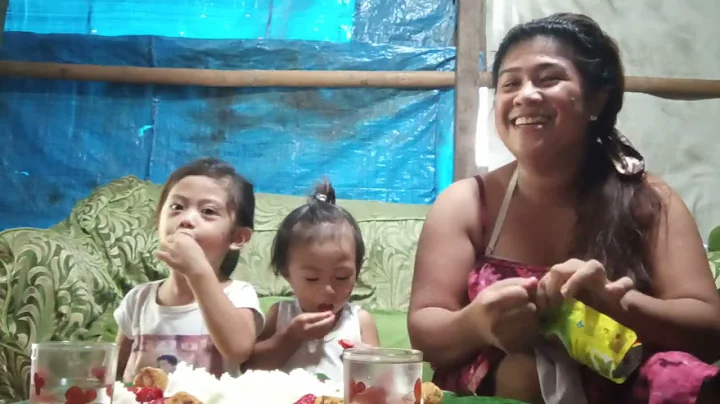 Ang pag sasalo ng dalawang makulit na bata si alin...