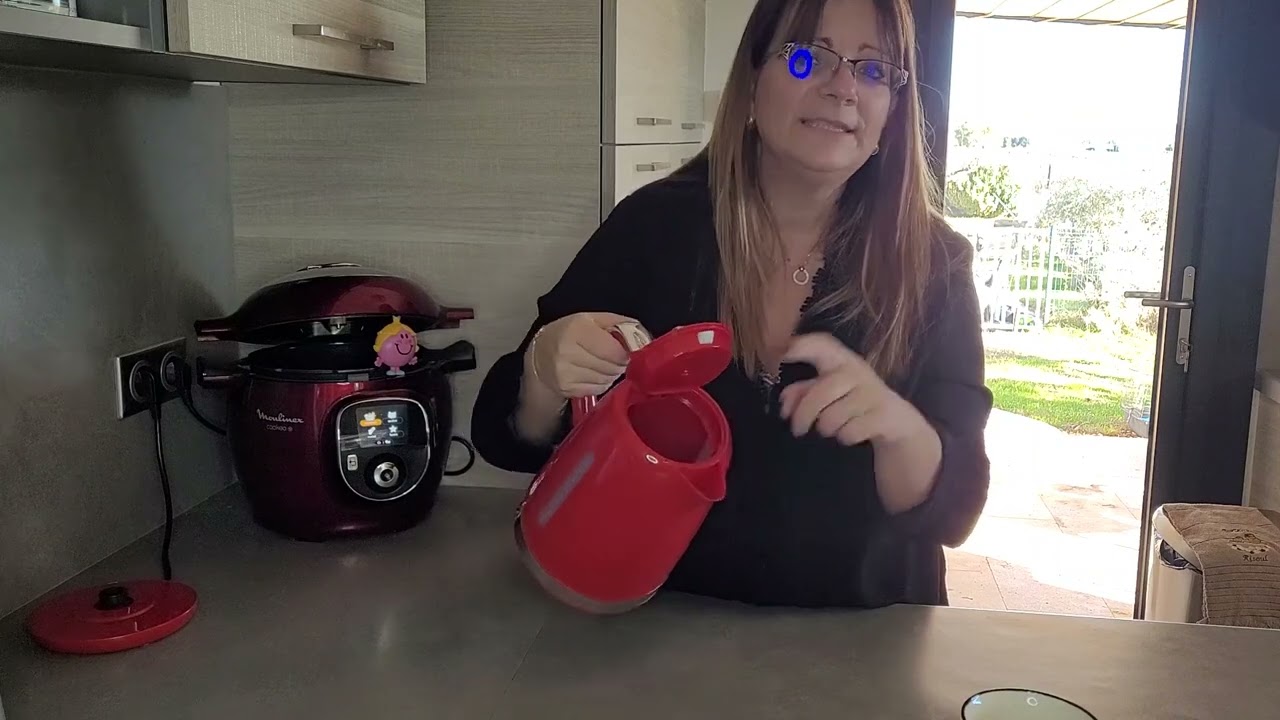 MOULINEX l Test et avis sur la bouilloire Soleil Rouge : capacité de 1,7L pour toute la famille !