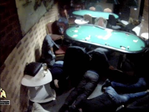 Двое бывших сотрудников полиции организовали в Красноярске сеть подпольных казино