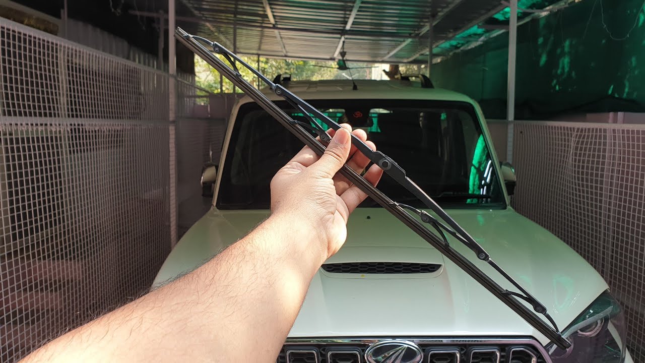 How to Change Wiper blades of Scorpio in 30 seconds Wiper Blade