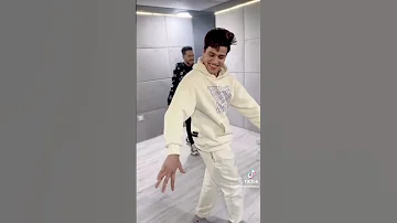 عمر الكروان و سيف مجدى و محمد عبد السلام 