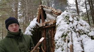 Строим шалаш в лесу 2.0 | ДЕЛАЮ СКАТ У КРЫШИ. Bushcraft