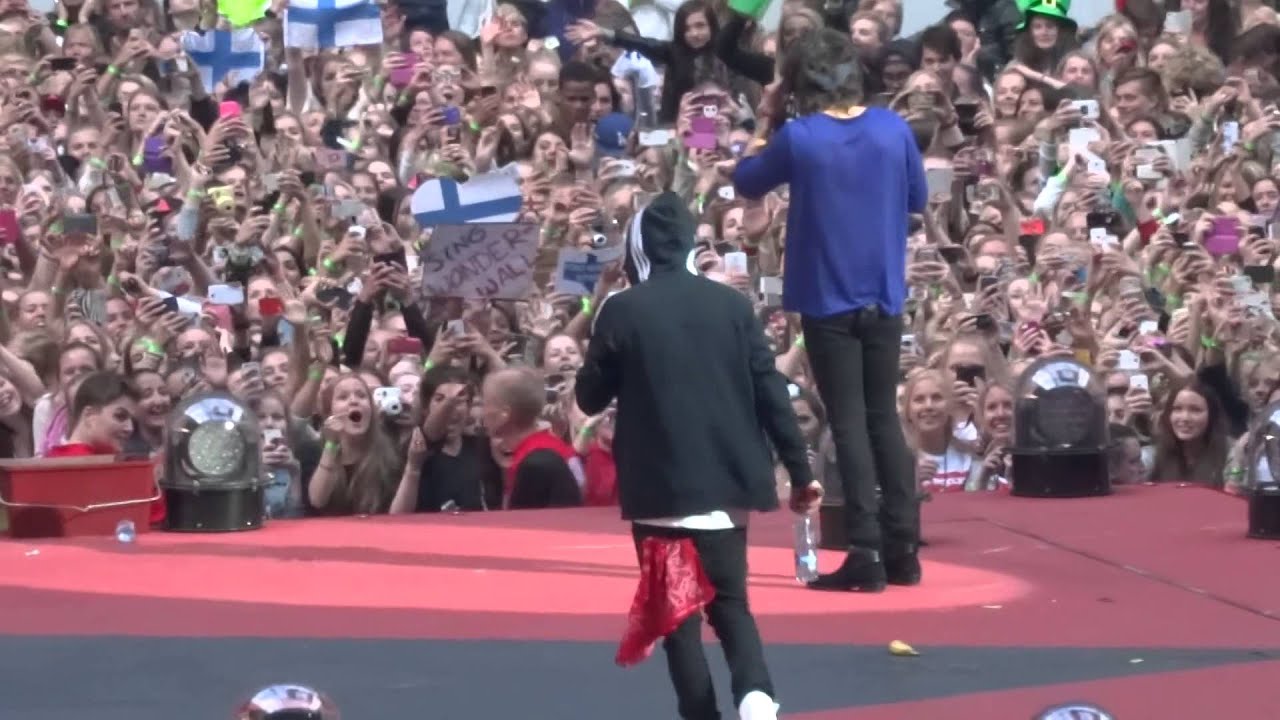 One Direction, Liam & Harry talking - 13.6.2014