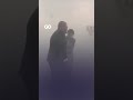 في مشهد تاريخي نائب بولندي يطفئ شموع الحانوكا اليهودية في البرلمان البولندي