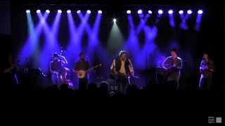 Video voorbeeld van "Steep Canyon Rangers feat. Jerry Douglas - "Stand and Deliver" [OFFICIAL] - Live in Asheville, NC"