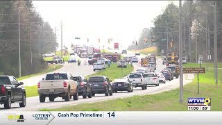 Woman dies after crash at Columbus intersection