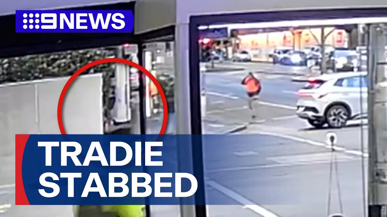 Tradie stabbed while trying to make citizen's arrest in Melbourne CBD | 9 News Australia