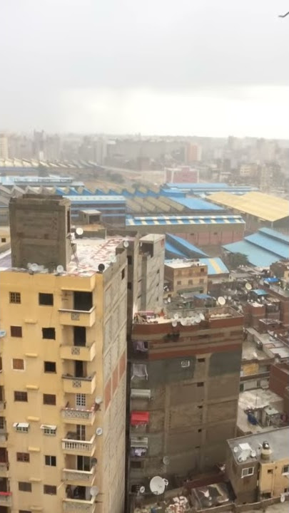 شاهد شاب يصور جارته بدون بلابس تماما من البلاكونة