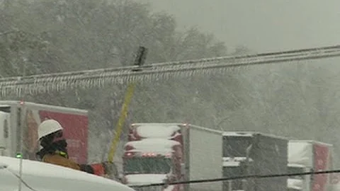 Ice storm causes havoc in central U.S.