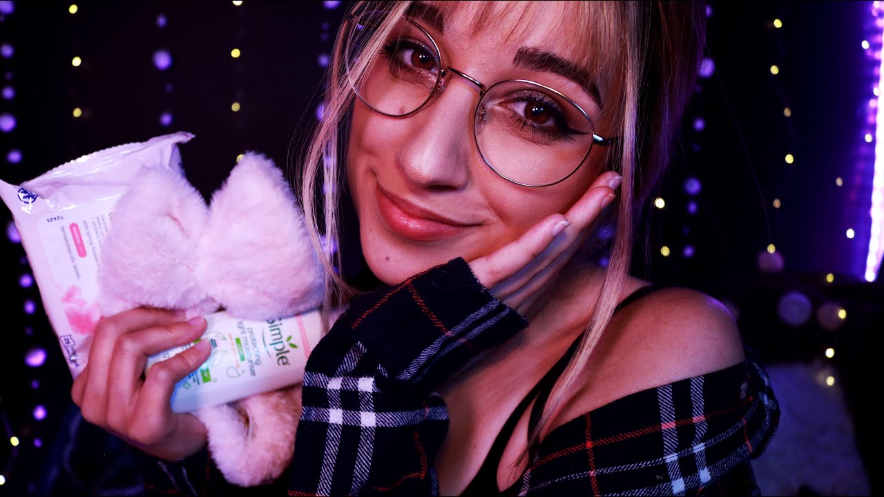 ASMR em Português | Retirando a minha Maquilhagem! (Sussurros e Sons de Embalagens)