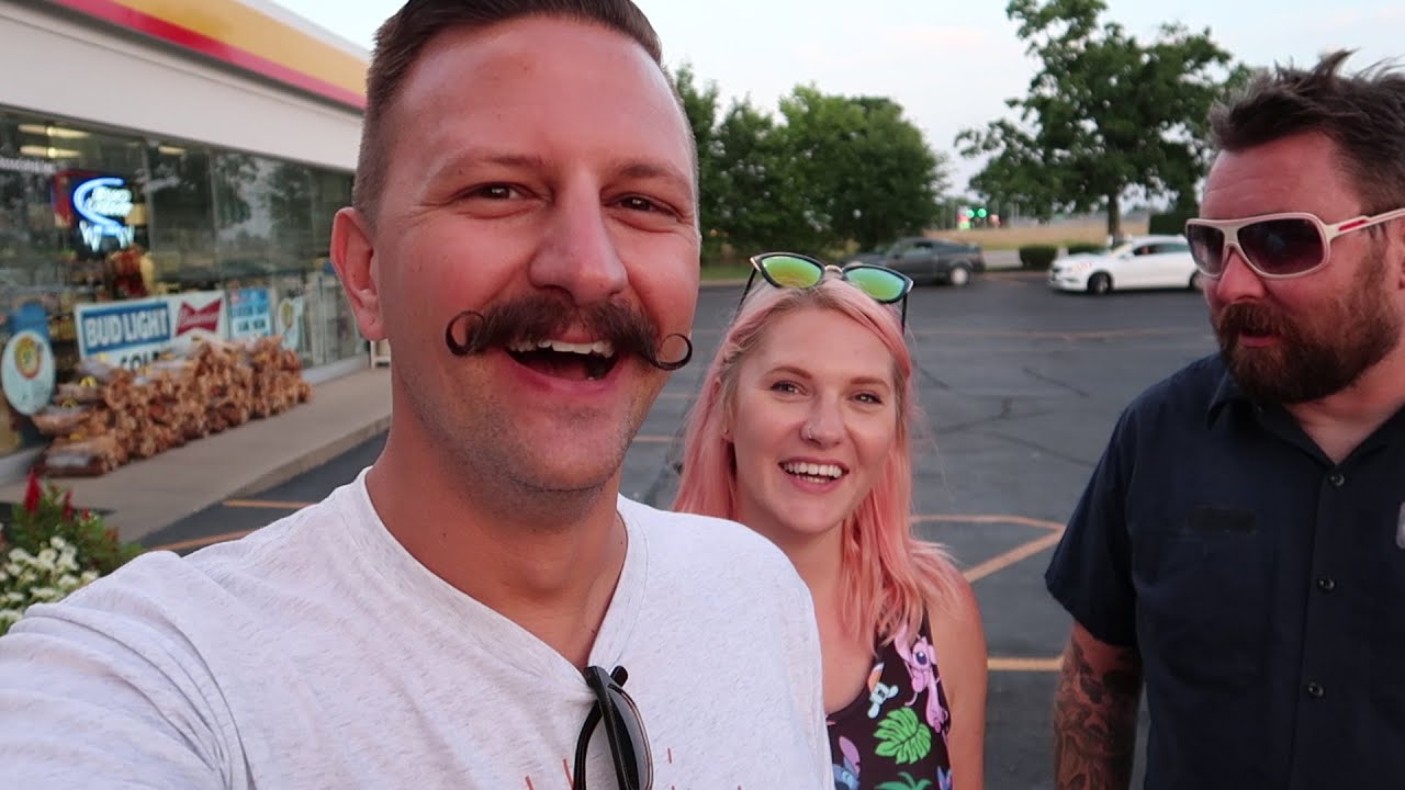 Exploring Williamstown Kentucky | Giant Metal Teepee, Old Log Cabin & Rating Chili