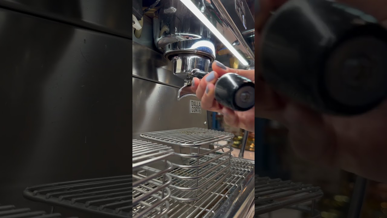 #espresso  #barista #cafe #baristalife #coffee #latteart