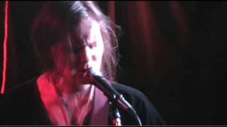 Watch Scout Niblett Just What I Needed video