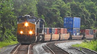 CSX Double-Stack Intermodal Train Q135 In Shen