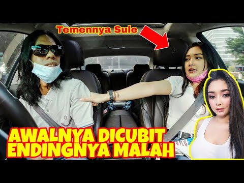 PRANK TAXI ONLINE BAPERIN PENYANYI D4N9DUT 😍 TERNYATA TEMENNYA SULE