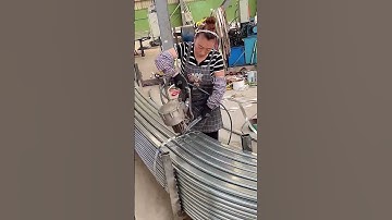 Breeding shed steel arch bundling tool  Good tools and machinery can increase work efficiency